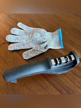Priority Chef Knife Sharpener with Safety Glove